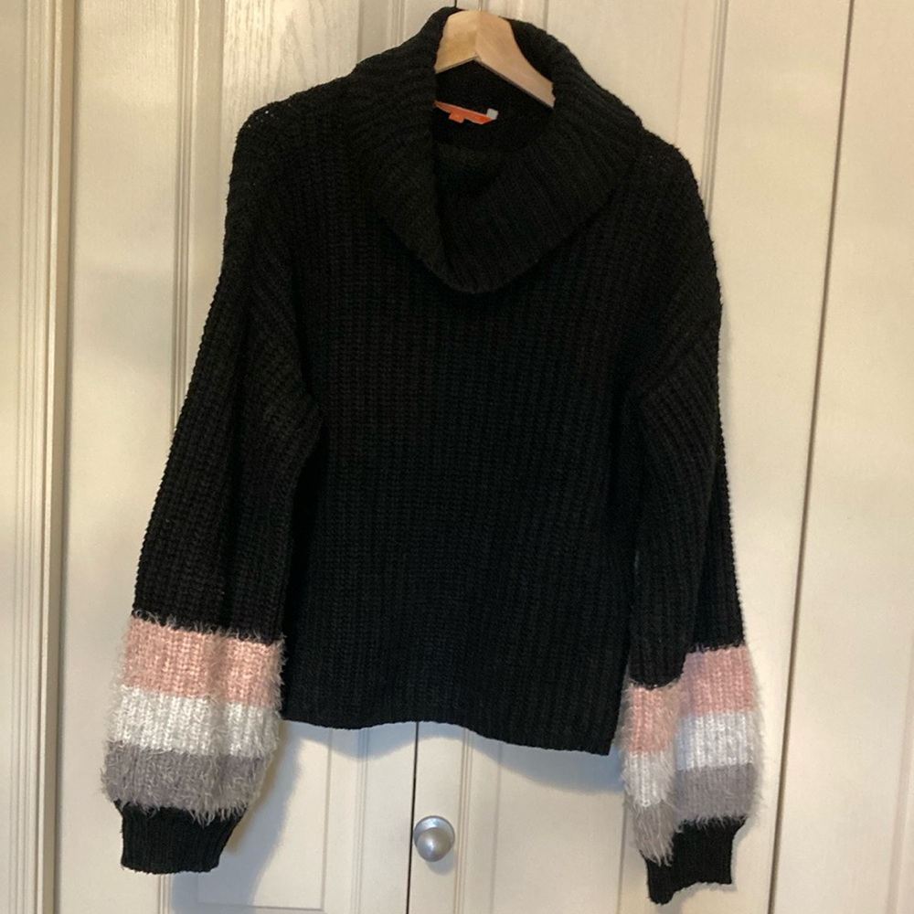 EUC ModCloth Zeal Appeal striped sleeve turtleneck. Size medium